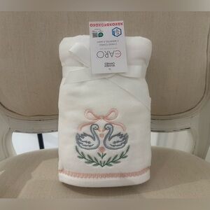 🦢 Swan & Bow Embroidery Guest Hand Towels Package of 2 NWT